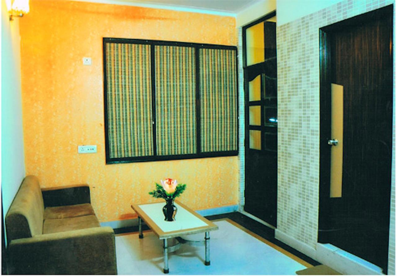 Hotel Traditional Inn Нью-Дели Экстерьер фото